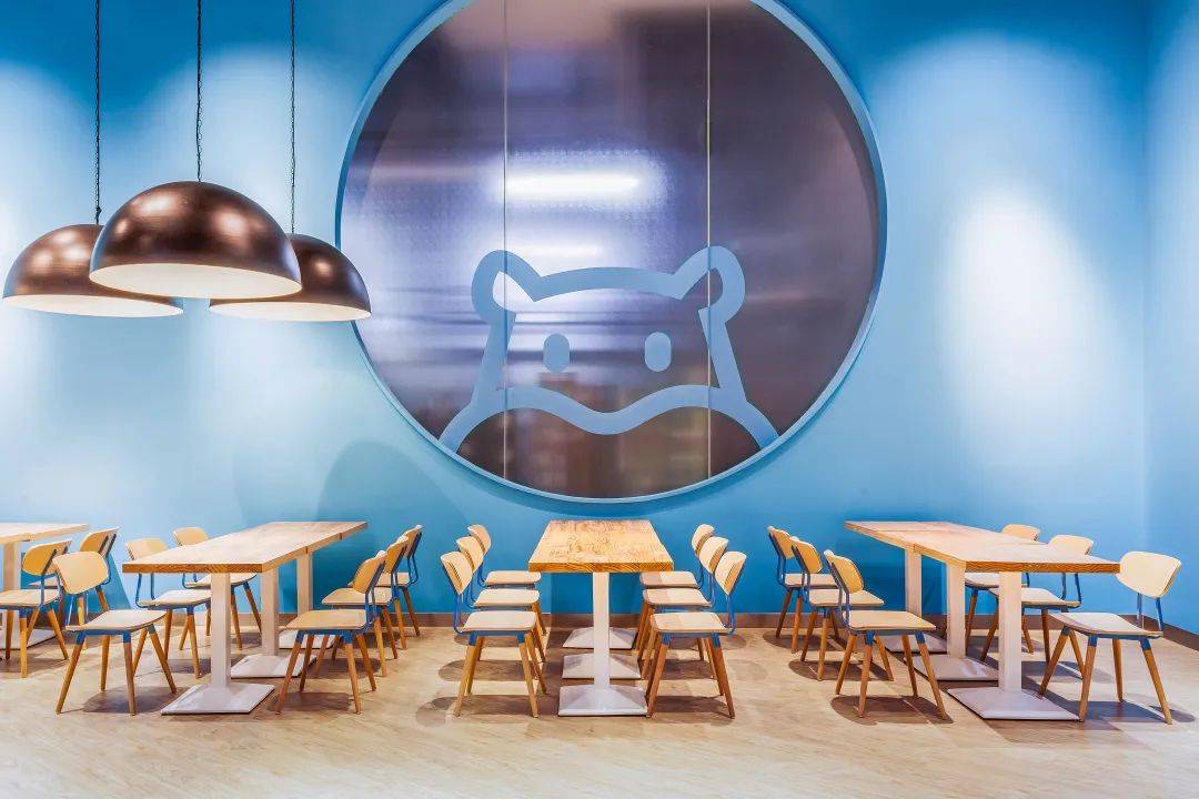 临桂阿里巴巴盒马机器人餐厅，打造未来概念的餐饮空间设计