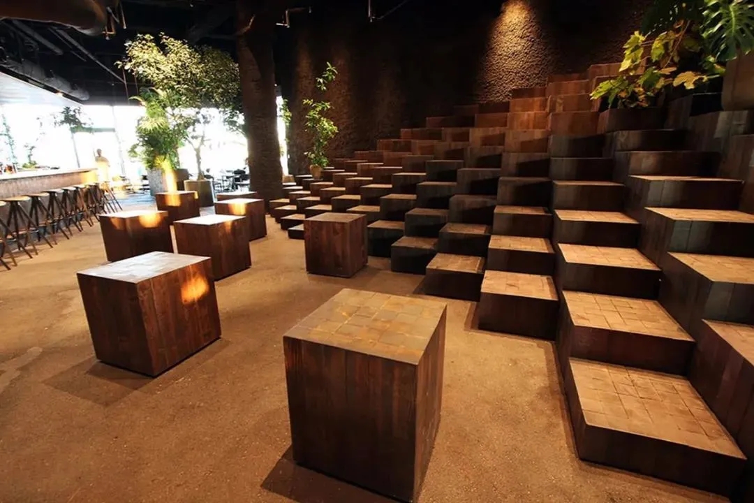 临桂这个日本餐饮空间设计，带你来到热带丛林