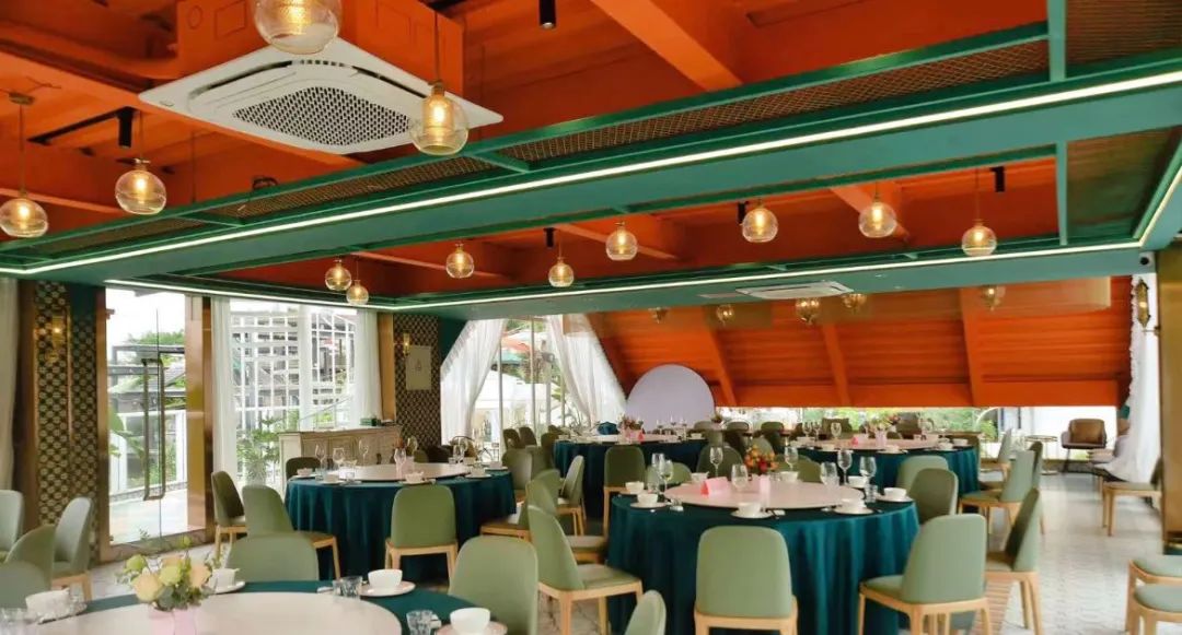 临桂将色彩碰撞到底，看这家深圳餐饮空间设计如何诠释独特的摩洛哥风情